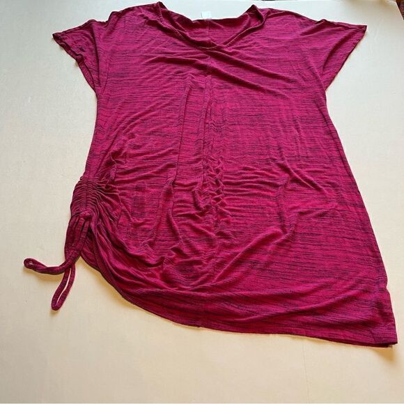 Motherhood Maternity Long V neck Top Size Medium Dark Pink black accents - Picture 5 of 9
